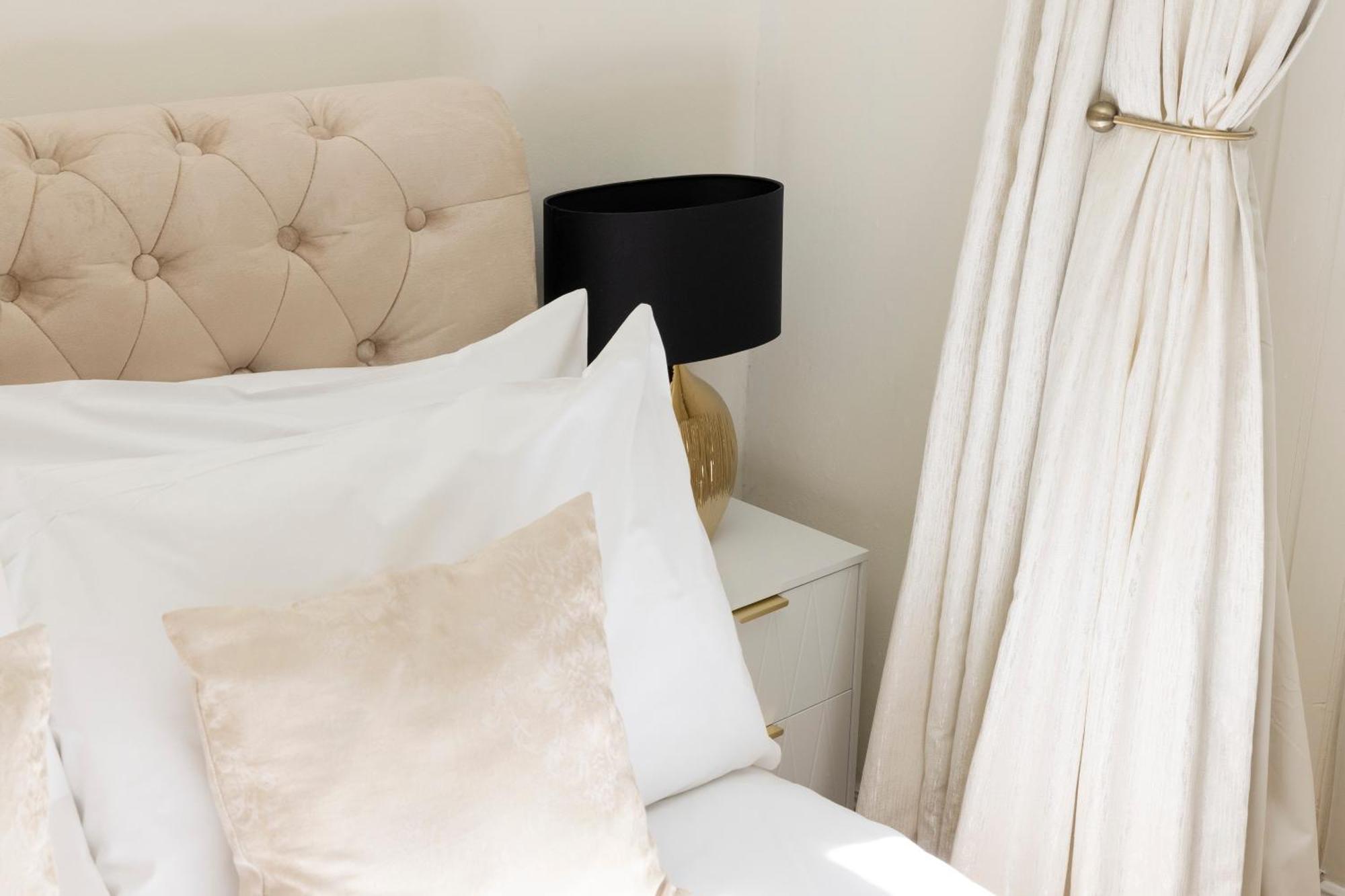 Joivy Modern Flat In City Centre - For Up To 3 Guests Apartment Edinburgh Luaran gambar