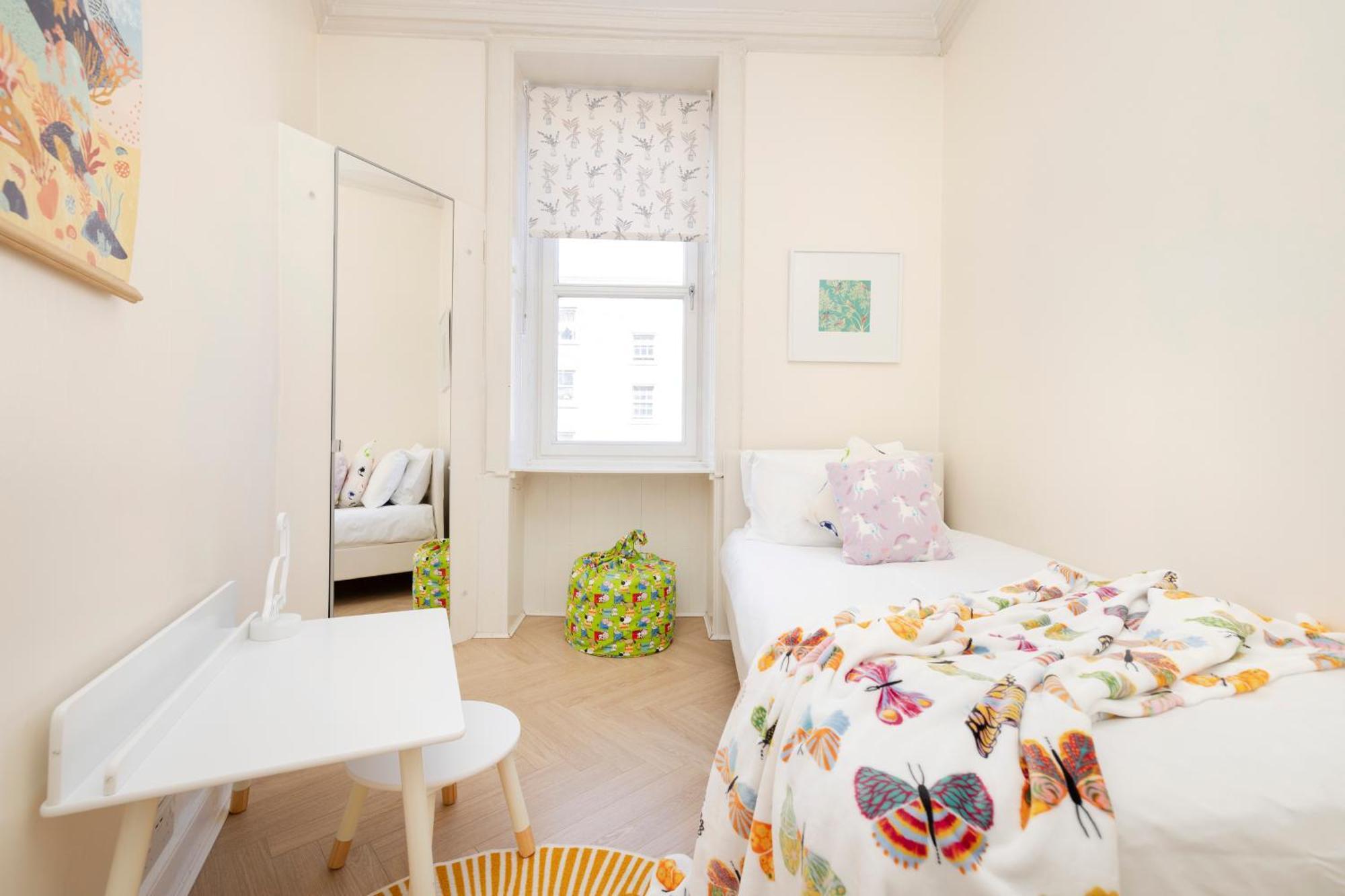 Joivy Modern Flat In City Centre - For Up To 3 Guests Apartment Edinburgh Luaran gambar